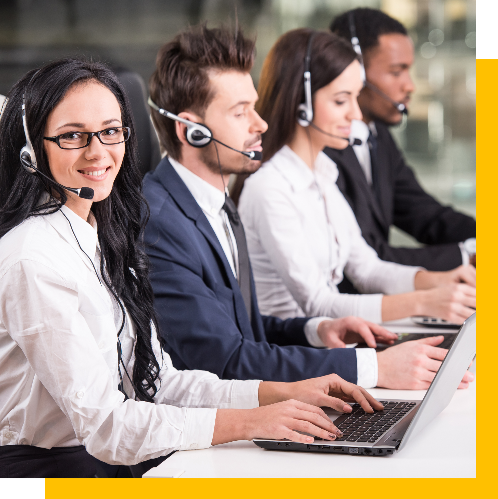 team providing 24/7 customer support and answering services